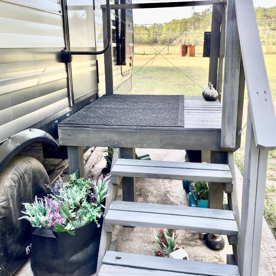 Pet Friendly Graham Home Route 66 At The Mistletoe Farm Bagian luar foto
