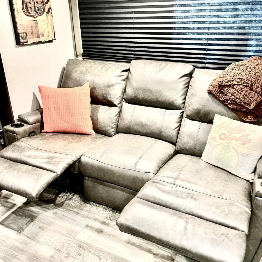 Pet Friendly Graham Home Route 66 At The Mistletoe Farm Bagian luar foto